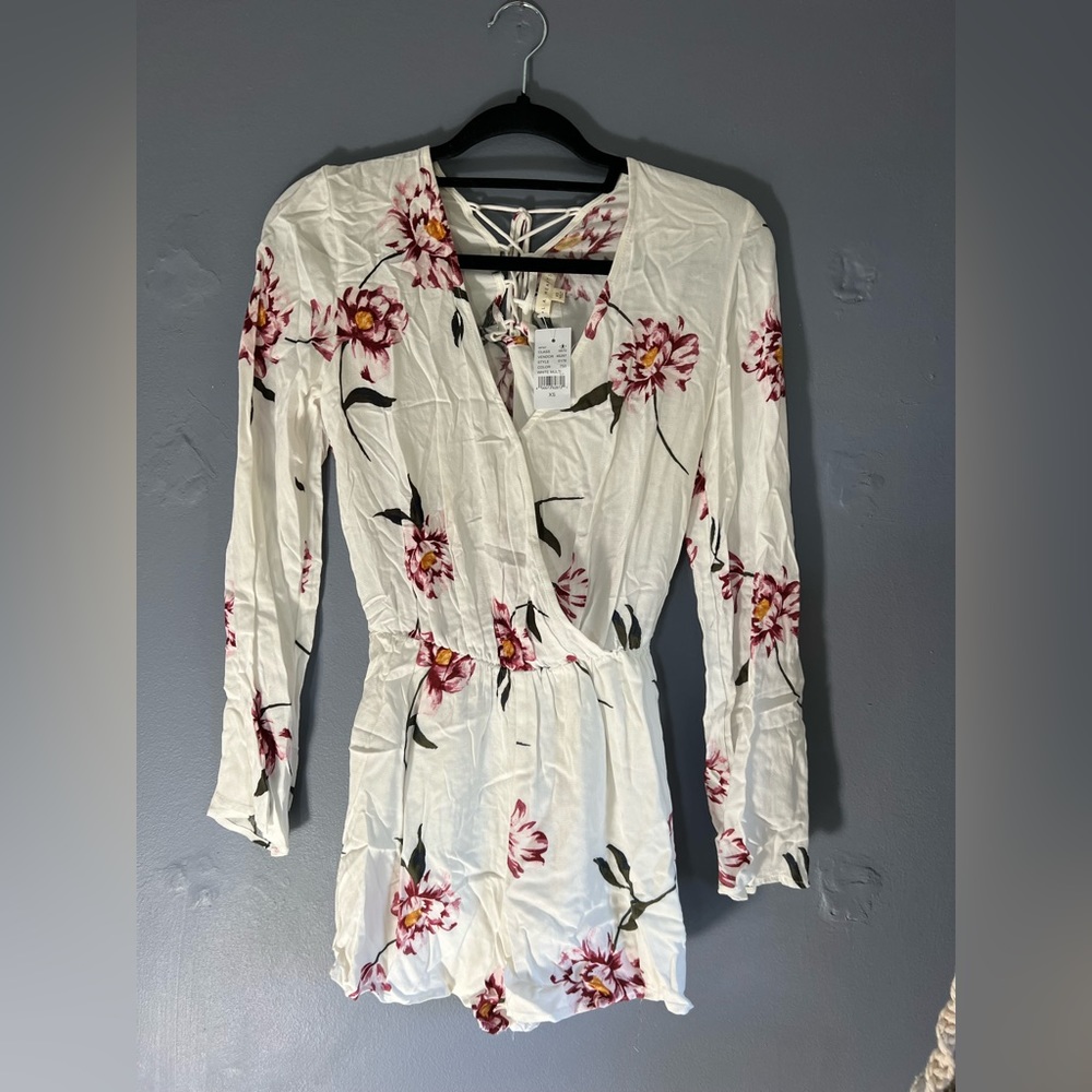 PacSun - Floral Long Sleeve Romper